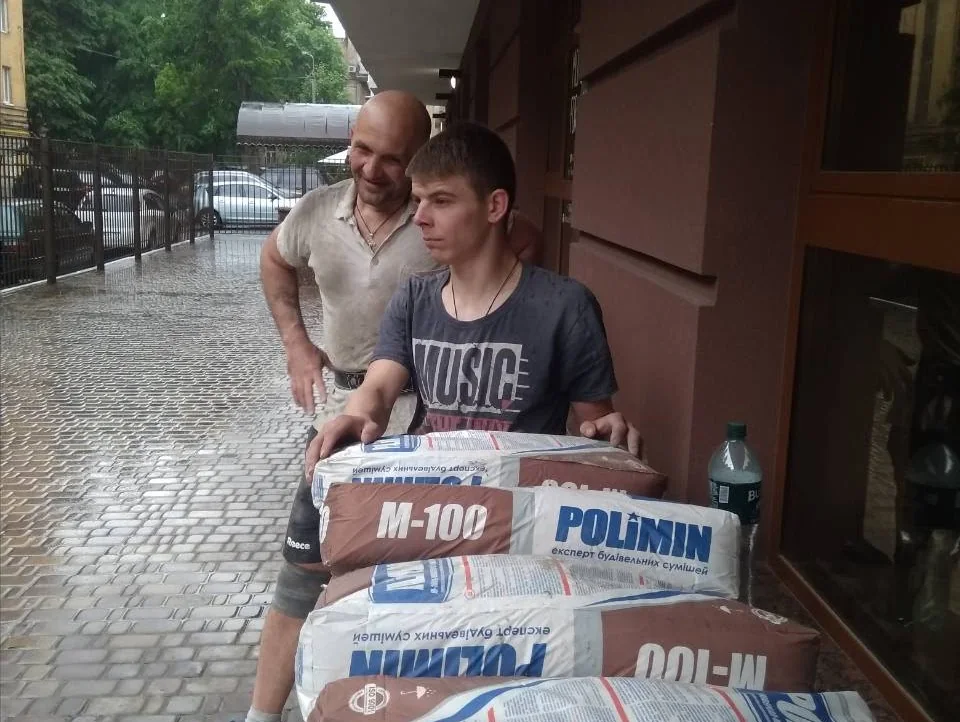 послуги вантажників Київ — винесення будівельного сміття