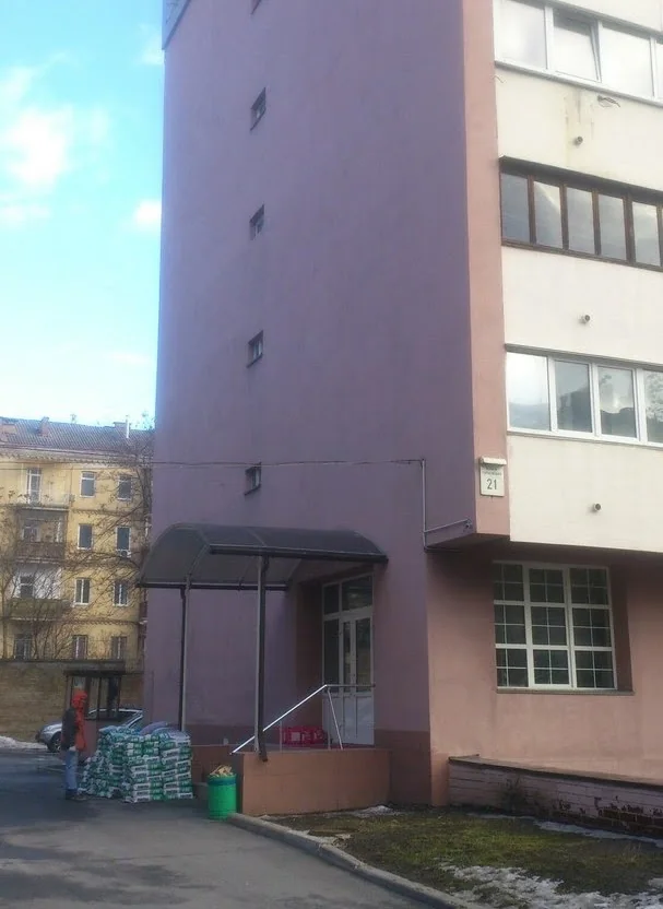 занесення матеріалів у квартиру на об'єкті у Києві
