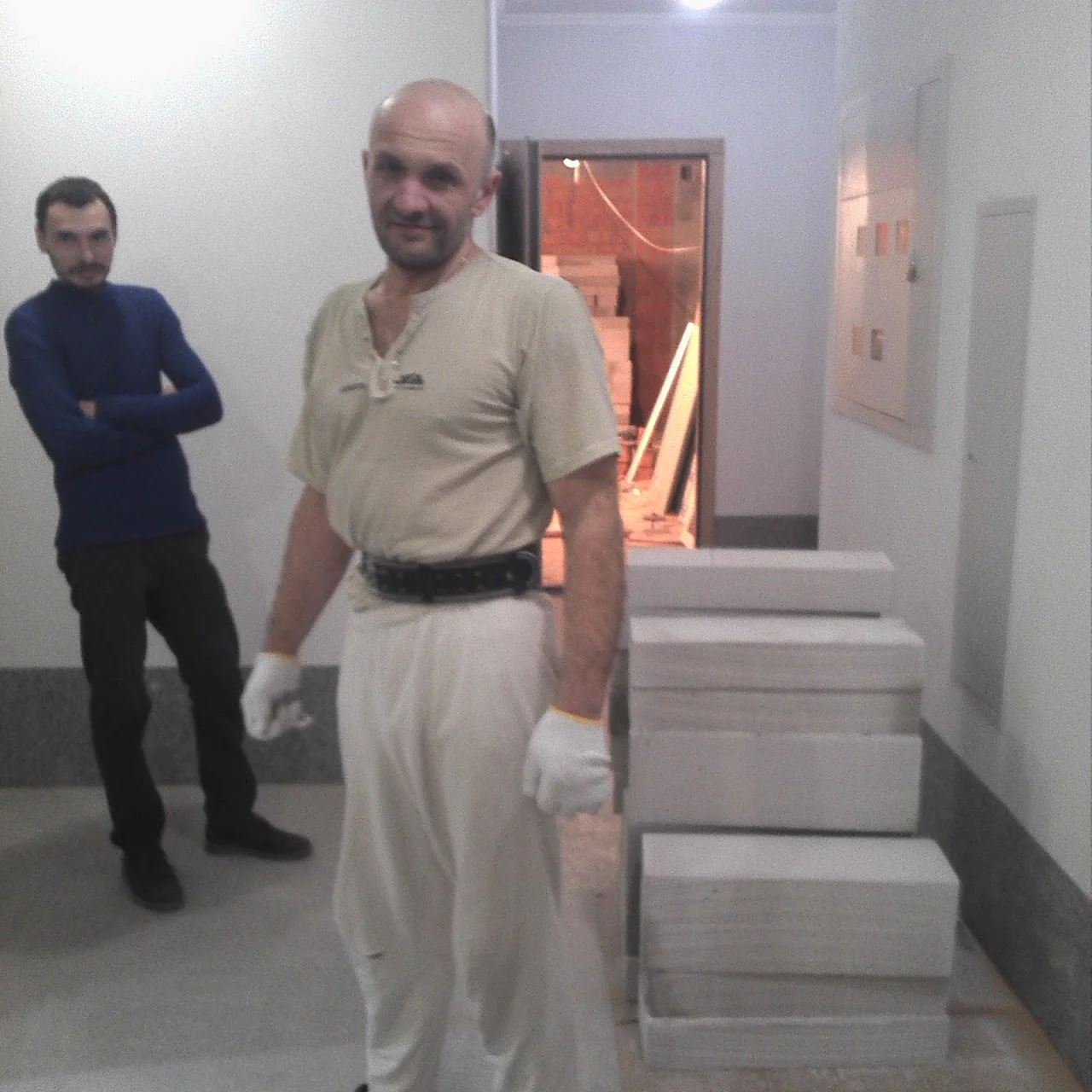 послуги вантажників Київ — перенесення матеріалів по об'єкту