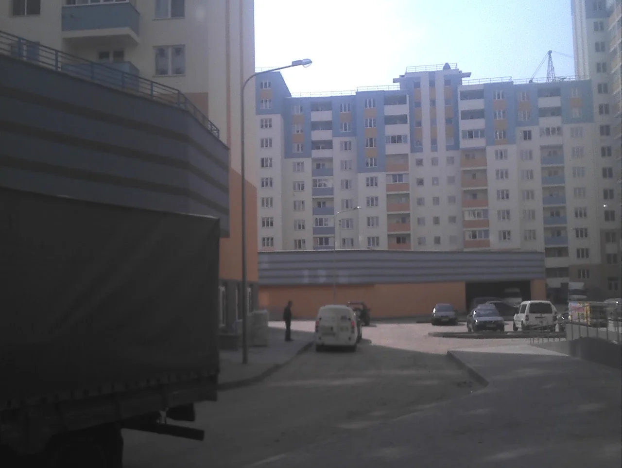 робота вантажників на будівельному об'єкті