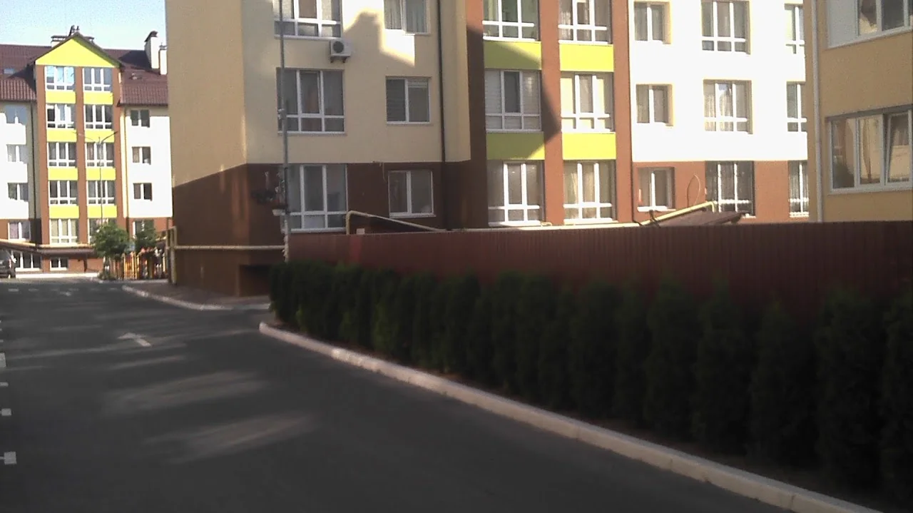 збирання сміття в мішки на об'єкті у Києві