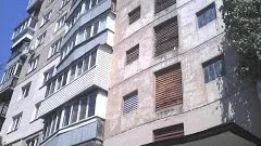 робота вантажників на будівельному об'єкті