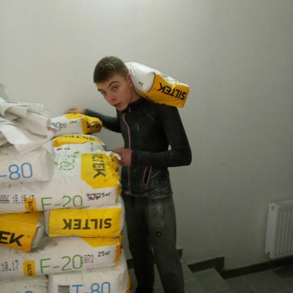послуги вантажників Київ — розвантаження будівельних матеріалів
