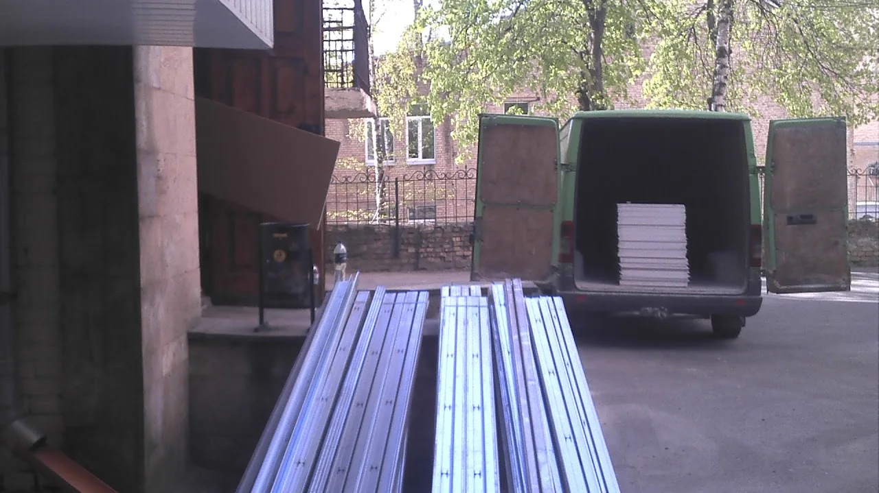 послуги вантажників Київ — винесення будівельного сміття